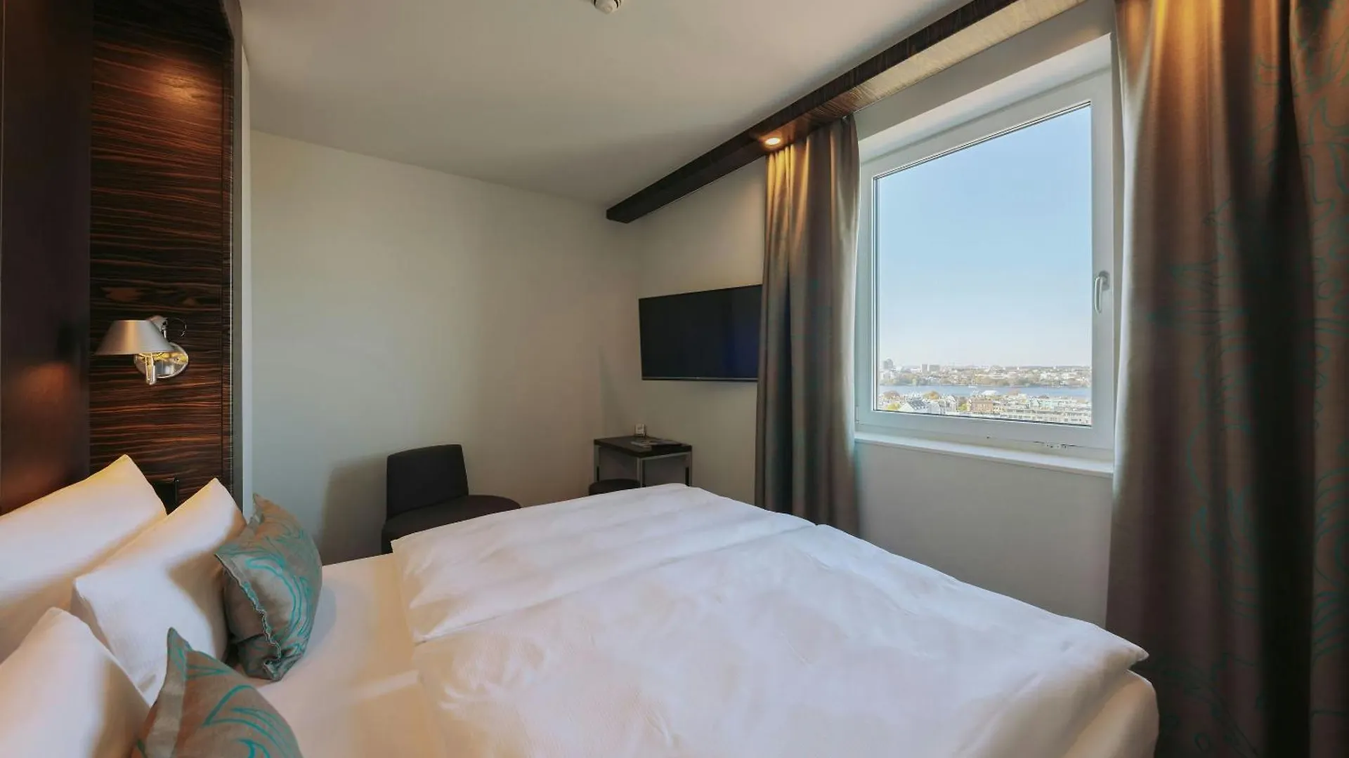 Motel One Hamburg-Alster 3*, Hamburg Germany