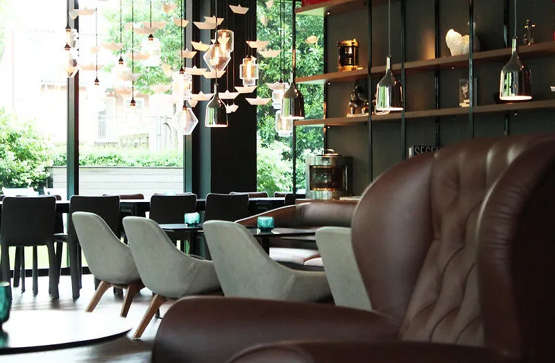 Motel One Hamburg-Alster Hotel